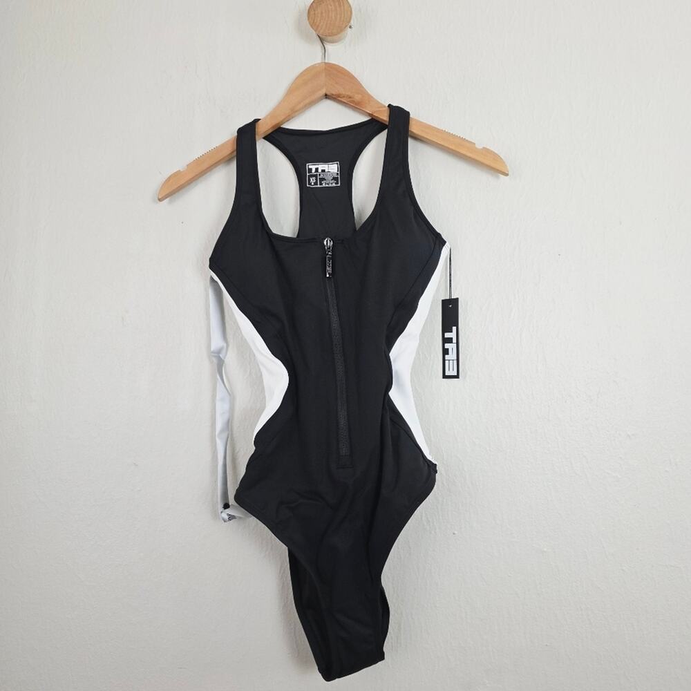 TA3 Scoopy Seamed Zip Black & White Shapewear One-Piece Swimsuit NWT XS